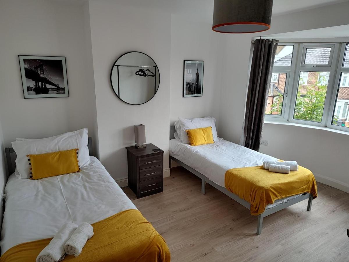 Wavertree Drive 3 Bed Contractor Home In Лестер Екстер'єр фото
