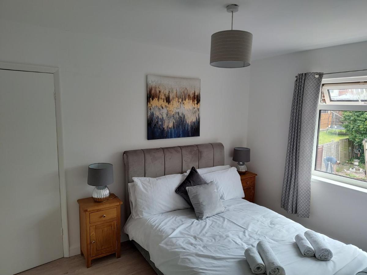 Wavertree Drive 3 Bed Contractor Home In Лестер Екстер'єр фото